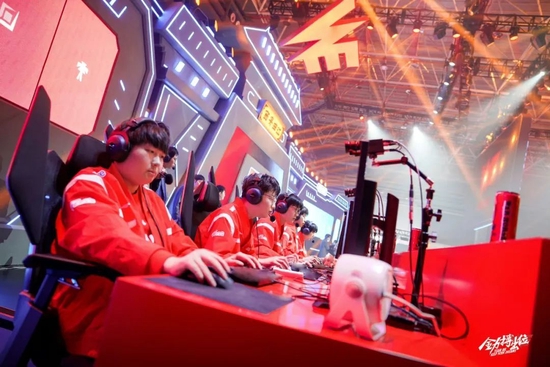 中脱颖而出 中脱颖而出