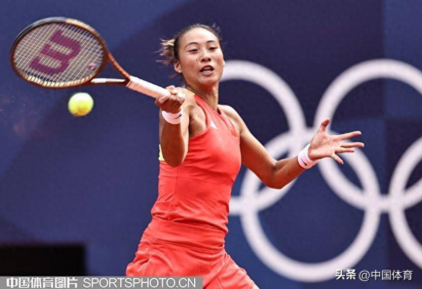 一名球员因 一名球员因